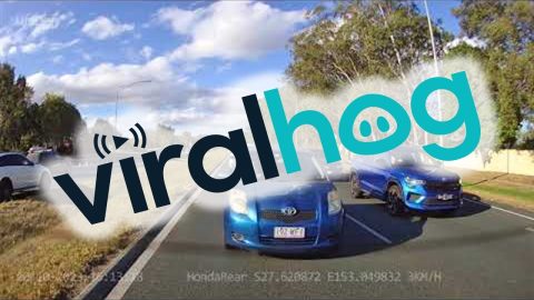 Distracted Driving During Afternoon Traffic || ViralHog