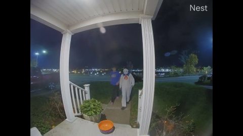 Pint-Sized Porch Pirates Allegedly Steal Halloween Candy Bowl || ViralHog