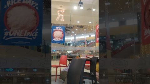 Powerful Earthquake Shakes Mall In Philippines || ViralHog