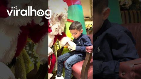 Blind Son Meets Santa And His Elves || ViralHog