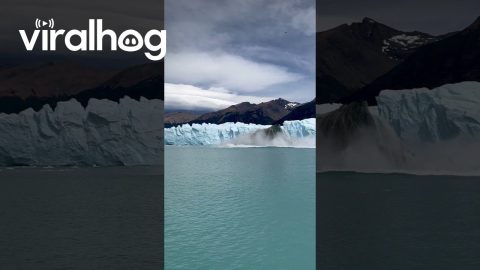 Sightseers Watch Iceberg Emerge From the Perito Moreno Glacier || ViralHog