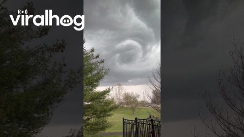 Funnel Cloud Beginning to Form in St. Peters, Missouri || ViralHog