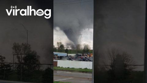 Tornado Recorded Near Lincoln, Nebraska || ViralHog