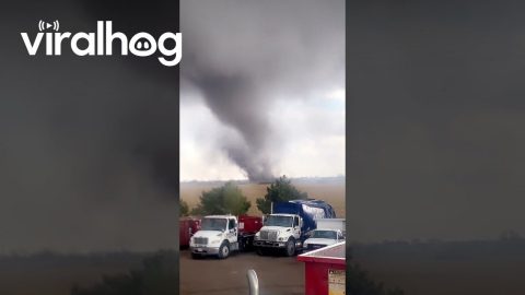 Tornado Recorded Near Lincoln, Nebraska || ViralHog
