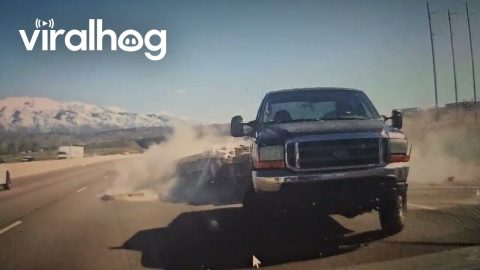 Trailer Fishtails on the Interstate || ViralHog
