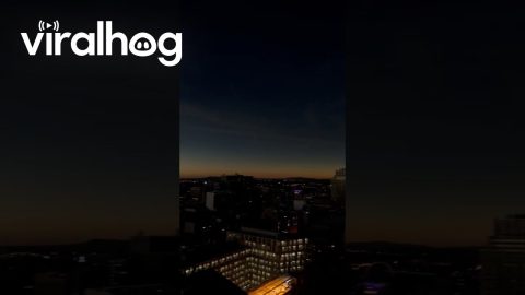 Total Eclipse Brings Midday Sunset To Montreal || ViralHog