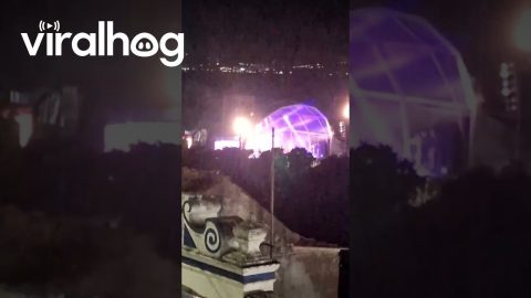 Comet Fragment Lights Up the Sky Over Music Festival || ViralHog