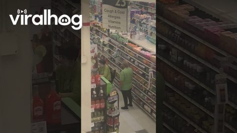 Mobility Scooter Makes 10-Point Turn In Aisle || ViralHog