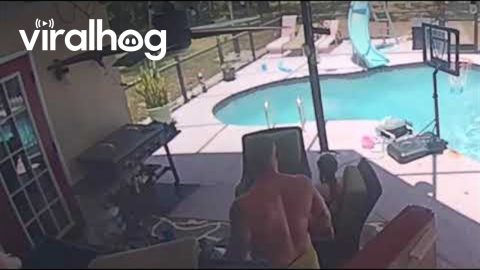 Amazon Delivery Driver Beats The Heat || ViralHog