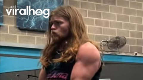 Bearded Man Becomes Baby-Faced || ViralHog