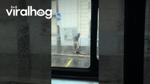 Couple Emerges From Paris Underground || ViralHog