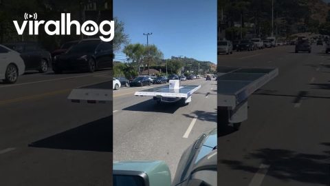 Solar Powered Car Spotted in Los Angeles || ViralHog