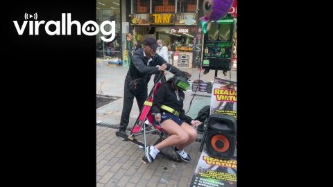 Street Vendor Adds Realistic Effects To VR || ViralHog