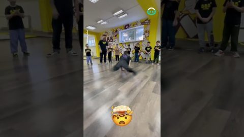 Man Shows Off EPIC Breakdancing skills to Class || ViralHog