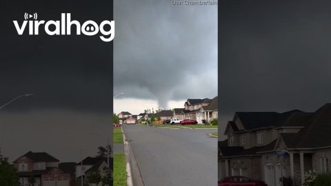 Tornado Forms in Fort Erie, Ontario || ViralHog