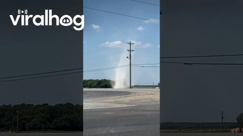 Biggest Dust Devil I’ve Ever Seen || ViralHog