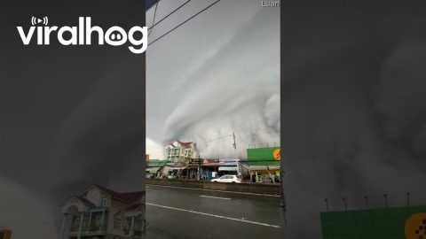 Strange Weather Phenomenon In Bình Dương, Vietnam || ViralHog