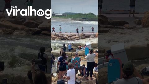 Giant Toilet Enters the Great Raft Race in Tulsa || ViralHog