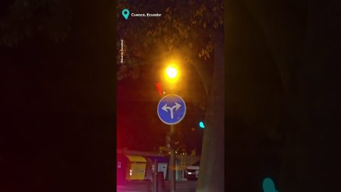 Fastest Traffic light change EVER|| ViralHog