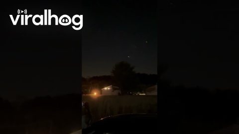 UFO Travels Horizontally Over Pennsylvania || ViralHog
