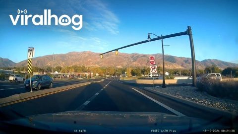 Driver Exits Interstate Into Oncoming Traffic || ViralHog
