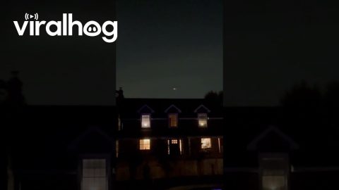 Unidentified Aerial Phenomena Travels Horizontally Over Pennsylvania || ViralHog