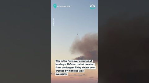 Historic Space X Booster Rocket Returns || ViralHog