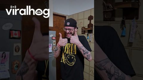 Triplet Brothers Plan Surprise Family Reunion || ViralHog