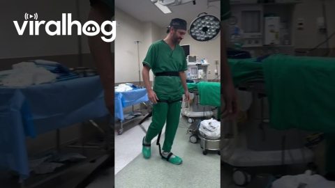 Doctor Uses Wearable Chair in the Operating Room || ViralHog