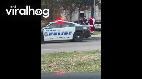 Santa Impersonator Arrested In Dallas || ViralHog