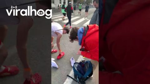 Man Finishes Marathon In Crocs || ViralHog