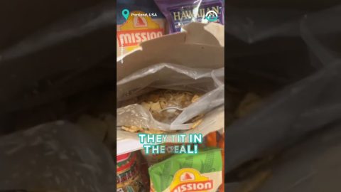 Supermarket Snacker Trail || ViralHog