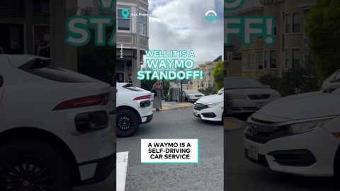Driverless Cars Come to a Standoff || ViralHog