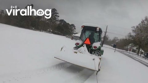 Louisiana Sneauxboarding Behind A Tractor || ViralHog