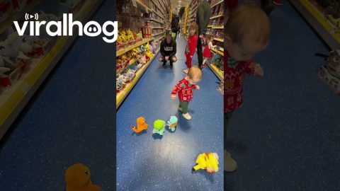 Kiddos First Pokemon || ViralHog