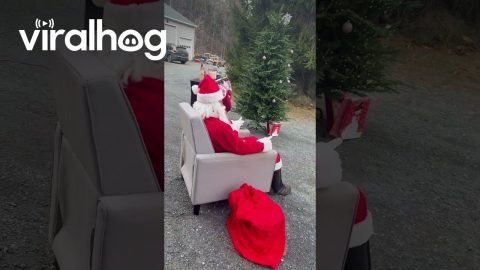 Dad Embarasses Daughters in Santa Costume || ViralHog