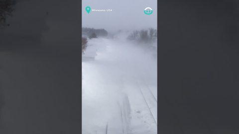 Train Travels Through Massive Snow Drift || ViralHog