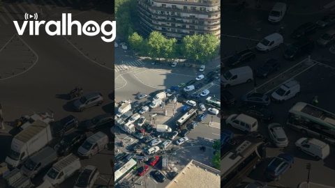 Gridlocked Traffic in Paris || ViralHog