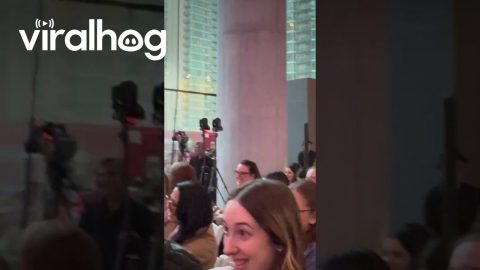 Firefighters Show Up to Romance Author's Event || ViralHogz