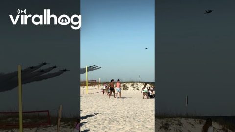 Blue Angels Fly Over Pensacola Beach || ViralHog