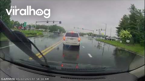 Truck Hits Street Light || ViralHog