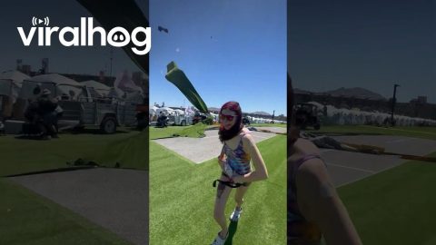 Winds Pick Up At Vegas Music Festival || ViralHog