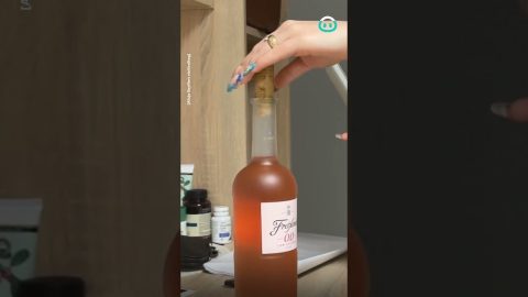 Unique Uncorking Wine Bottle || ViralHog