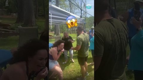 U.S. Airman Surprises Mom At Easter Celebration || ViralHog