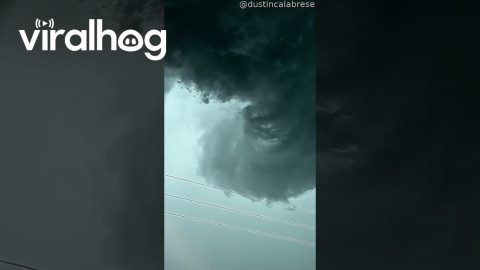 Texas Clouds Start Horizontal Spin || ViralHog