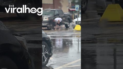 Shaving in the Rain, What a Glorious Feeling || ViralHog