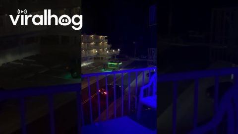 Wildwood Green Monster Ice Cream Truck Looks Creepy at Night || ViralHog
