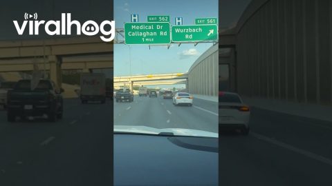 Car Doesn't Pull Over With a Mattress Barely Hanging On || ViralHog