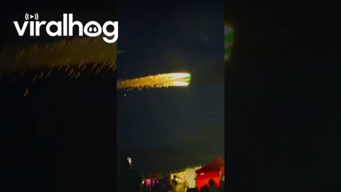 Firework Airplane At Abbotsford International Airshow || ViralHog