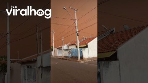 Sandstorm Covers Brazilian Skies || ViralHog